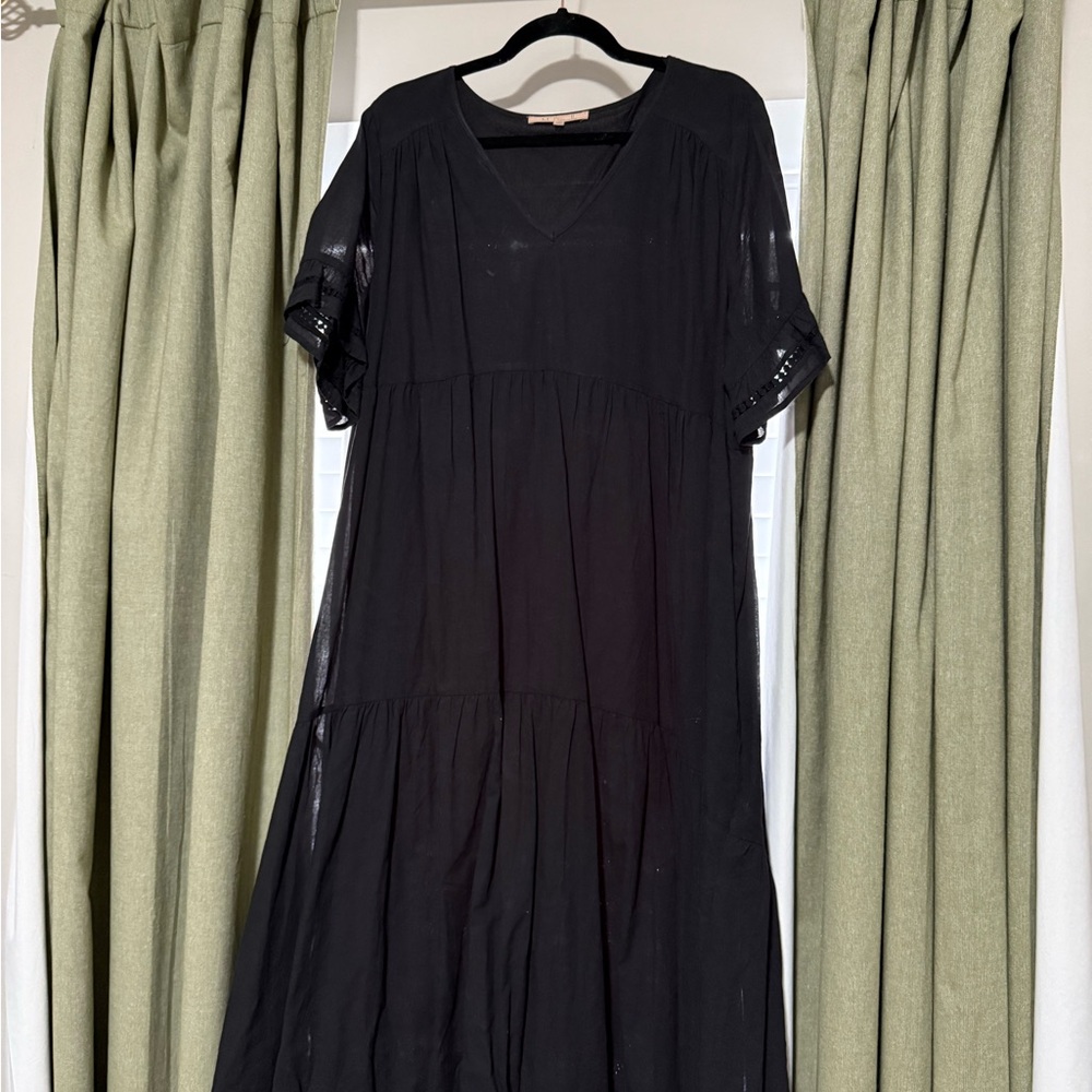 Black Short Sleeve Dress